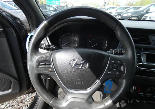 Hyundai i20 cena 34900 przebieg: 169999, rok produkcji 2016 z Brwinów małe 106